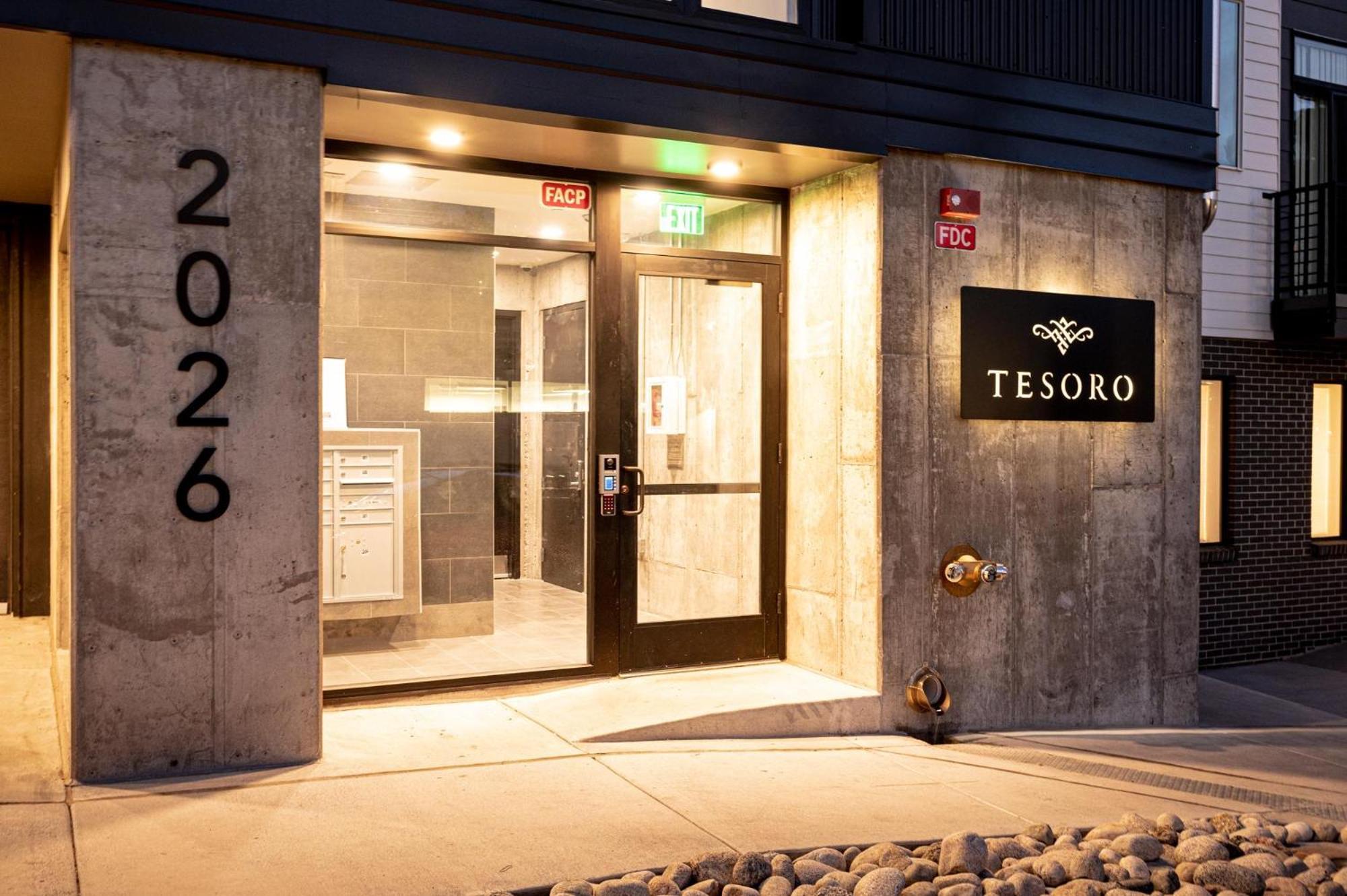 Brand New Condo - Walk To Empower Stadium - Tesoro DEN 外观 照片