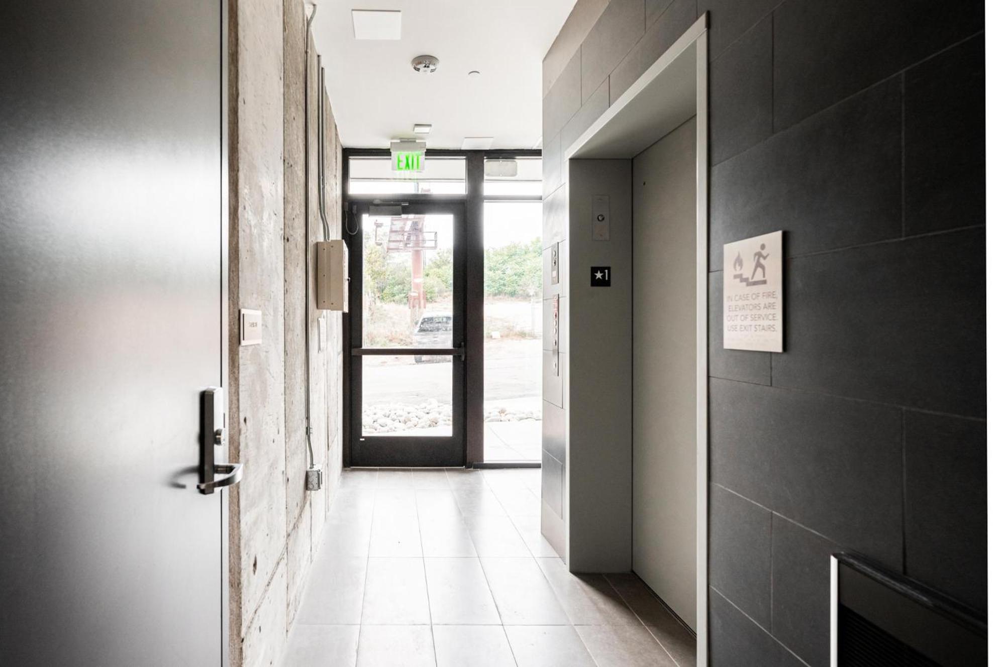 Brand New Condo - Walk To Empower Stadium - Tesoro DEN 外观 照片
